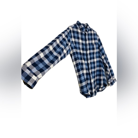 Men's Croft & Barrow, Classic Fit, Button Down Collar Dress Shirt. Blue. Size L - Picture 2 of 6